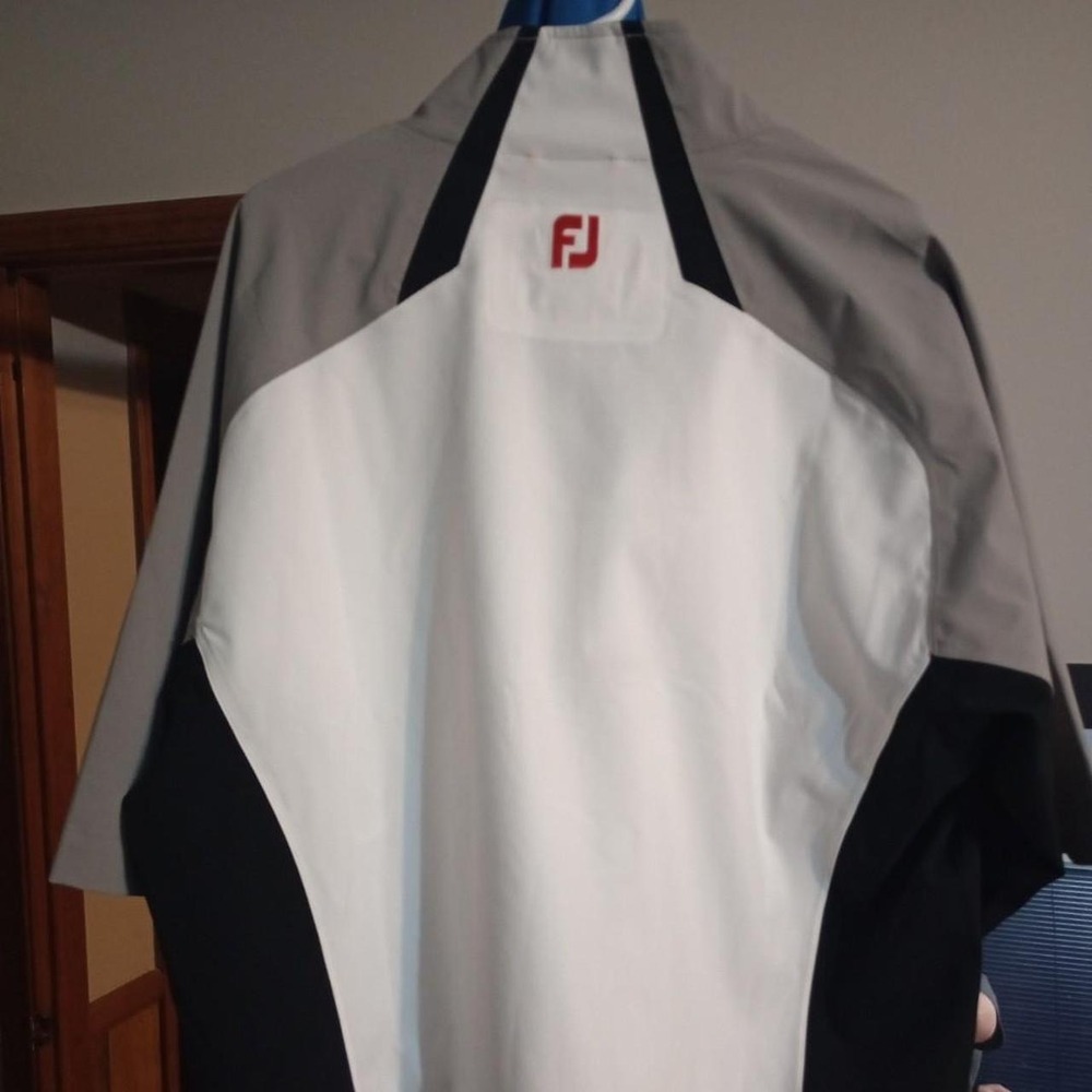 FJ Tour XP white, gray, and black color-blocked golf jacket size L   NWT - Picture 4 of 5